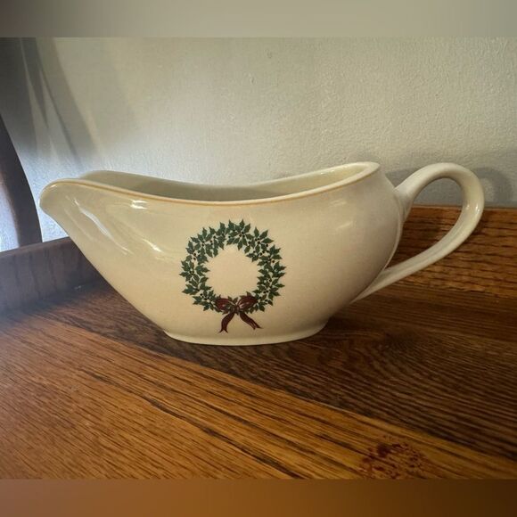 Vtg. GRAVY BOAT, "Wreath", stoneware, large, MERRY BRITE - Picture 2 of 4